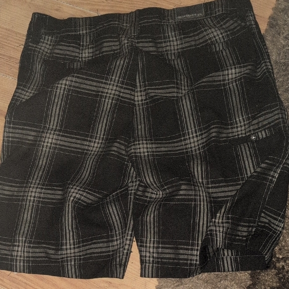 Quiksilver Black and Gray Plaid Cargo Shorts - Picture 1 of 3